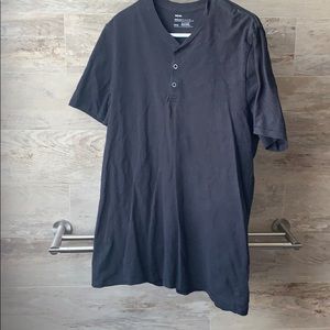 Men’s casual button tee